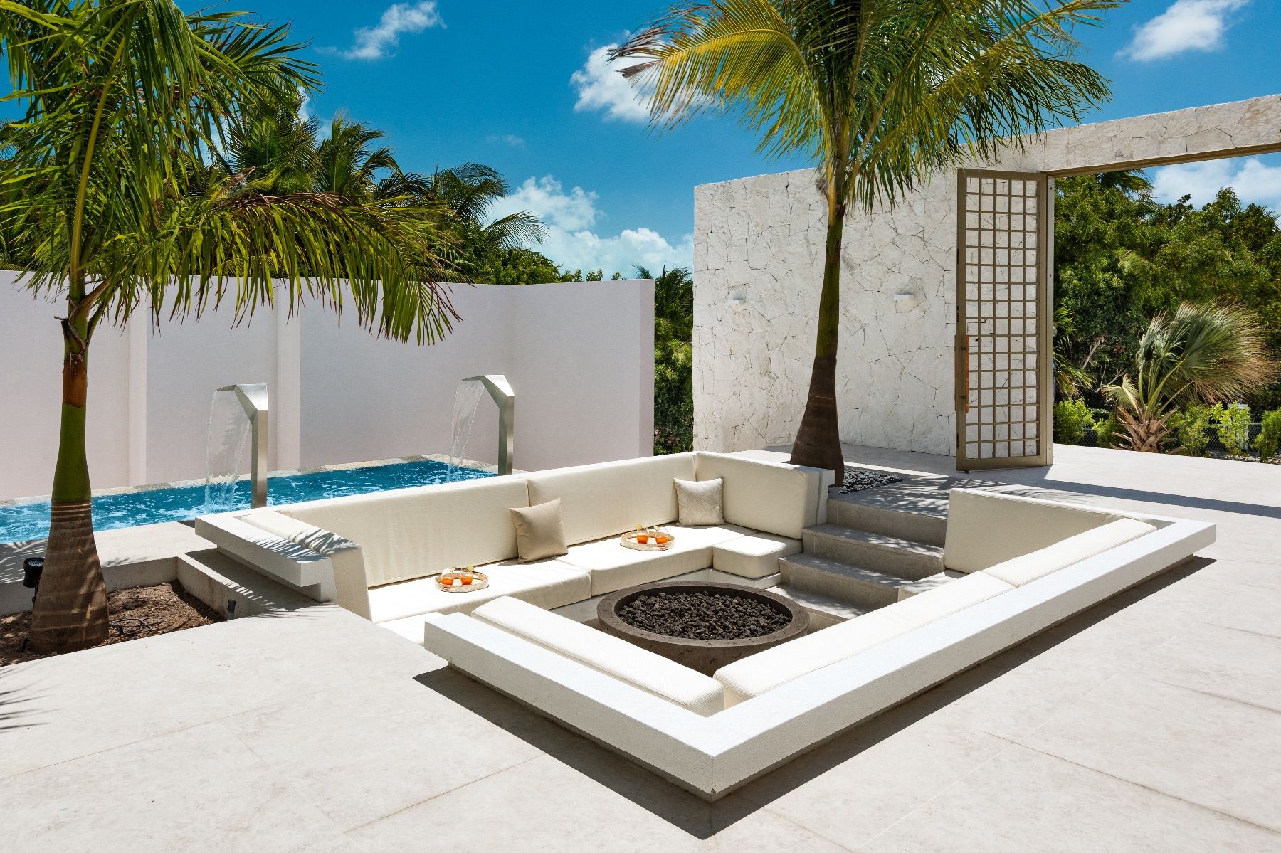 Bash villa photo.